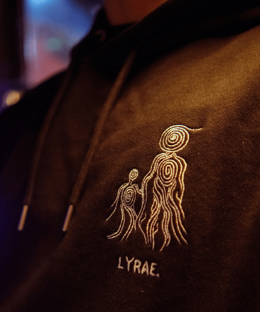 Sweat Capuche - Lyrae Cover noir