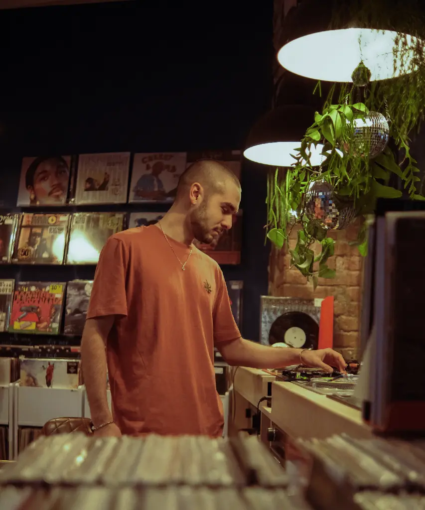 T-Shirt - Sumac Dub Hbrown